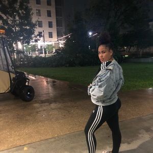 Meet your Posher, Corinthia